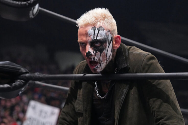 Darby allin est frappé par un bus