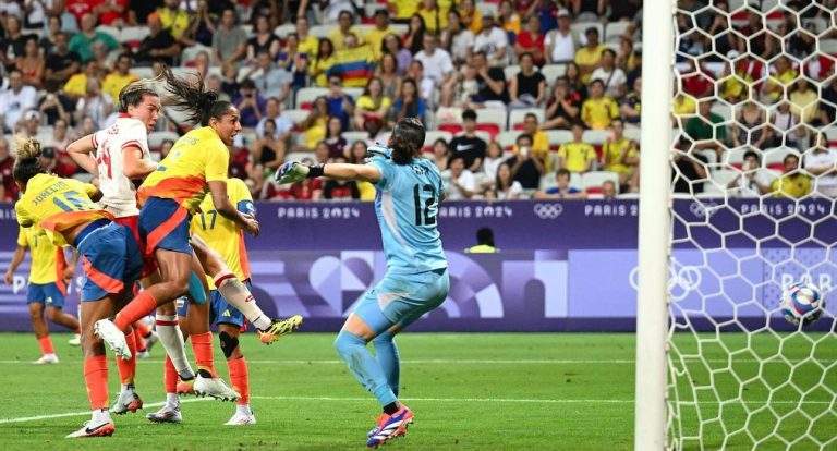 Direction les quarts pour le Canada